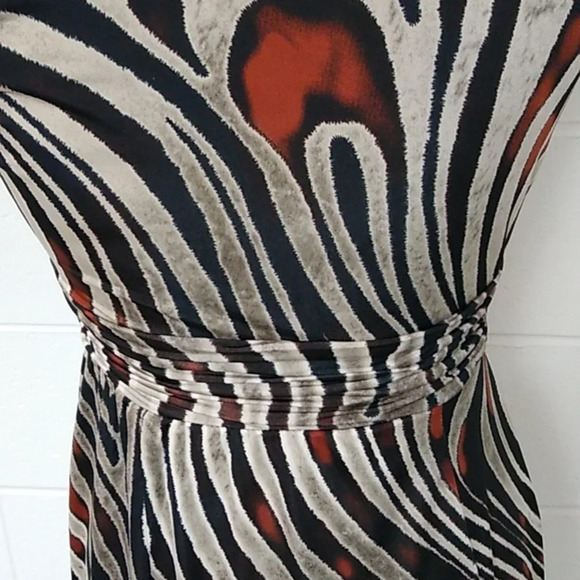 STUDIO i ANIMAL PRINT, MOBWIFE, FAUX WRAP, SOFT, STRETCHY, LINED MINI DRESS - Picture 3 of 7